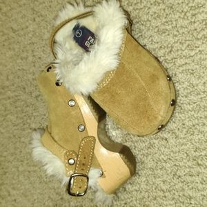 Infant Girls Tan Faux Fur Lined Clog Shoes 7